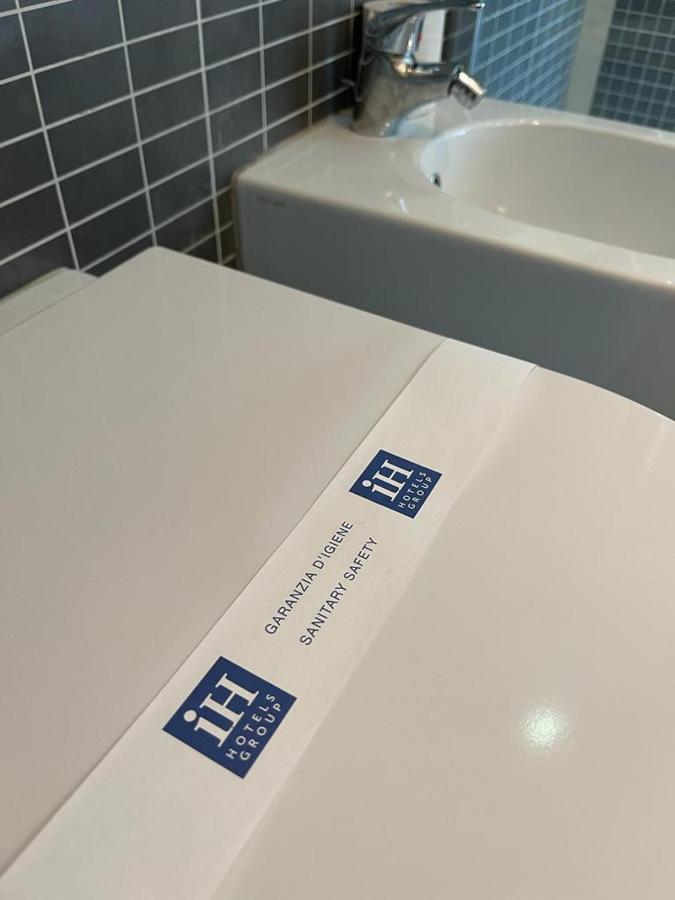 Ih Hotels Milano Centrale Guest House Екстериор снимка