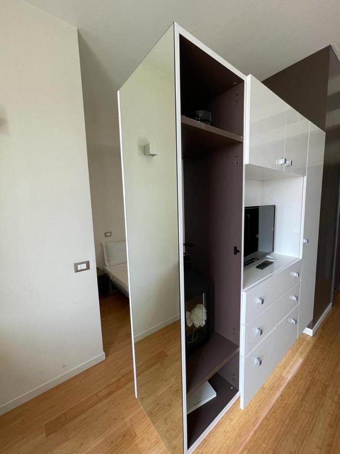 Ih Hotels Milano Centrale Guest House Екстериор снимка