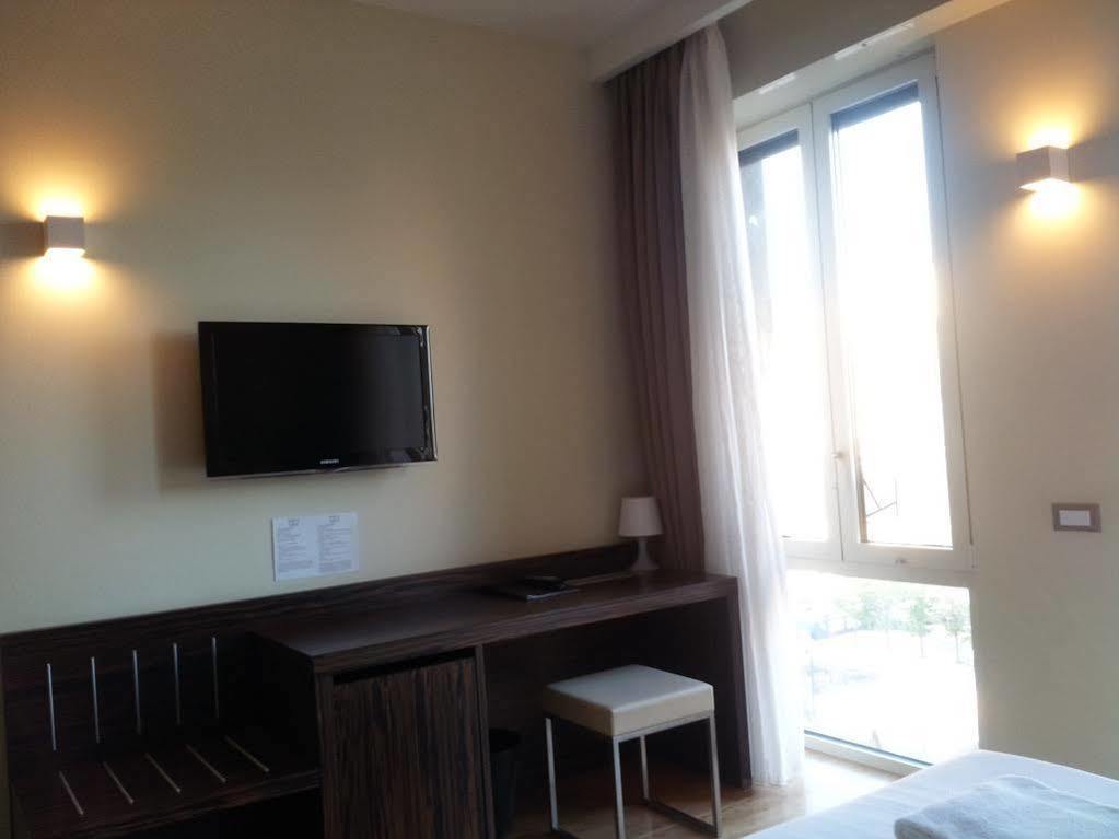 Ih Hotels Milano Centrale Guest House Екстериор снимка