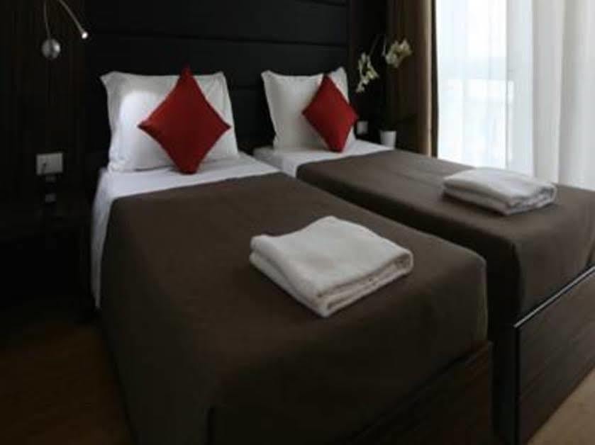 Ih Hotels Milano Centrale Guest House Екстериор снимка
